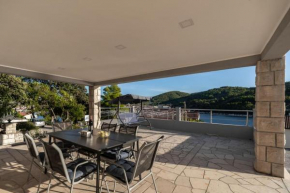 Sea View Apartment Doris - Happy Rentals